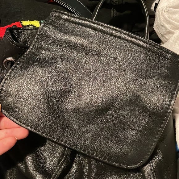 Danier leather bag - Picture 6 of 7